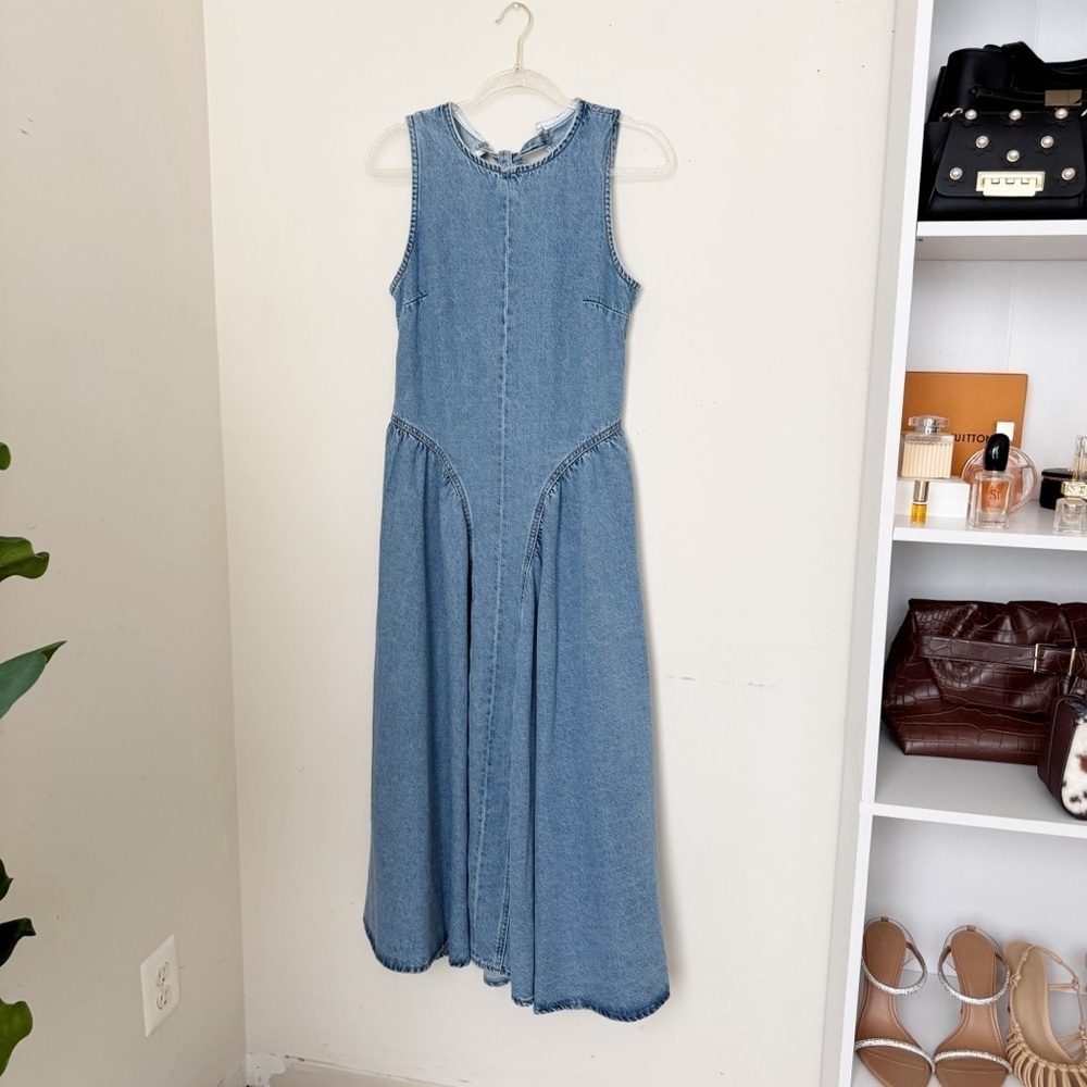 Backless denim dress - Picture 15 of 16